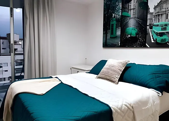 Strada Suites: Piso Alto, Wifi, A/A